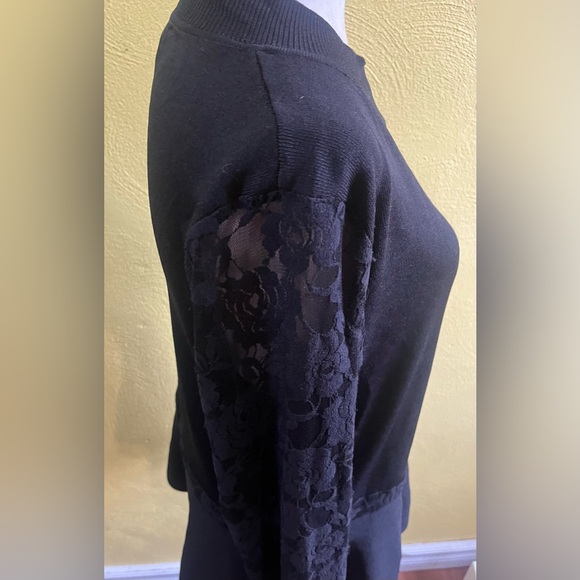 Peter Nygard Black Sweater w/ Lace On the Arms!! - Picture 9 of 12